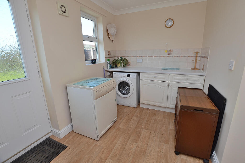 House in East Lindsey, Viking Estate, Woodhall Spa - View 5
