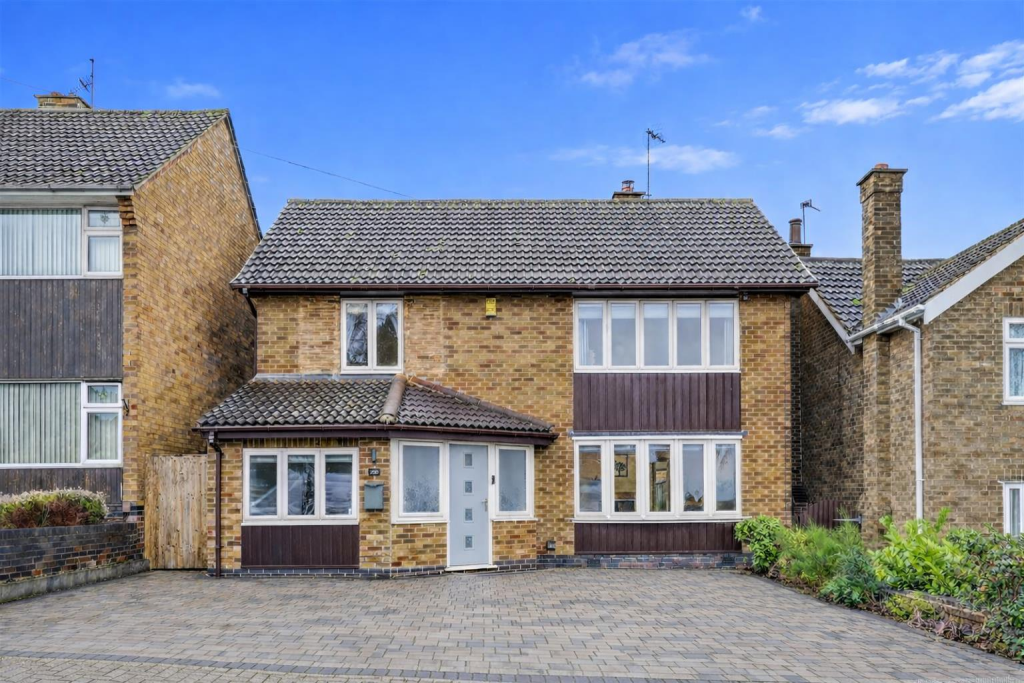 4-bed detached on Stapleford Lane, Toton, £475,000