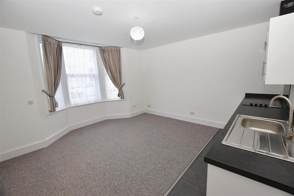 Susans Road, Eastbourne photo 3