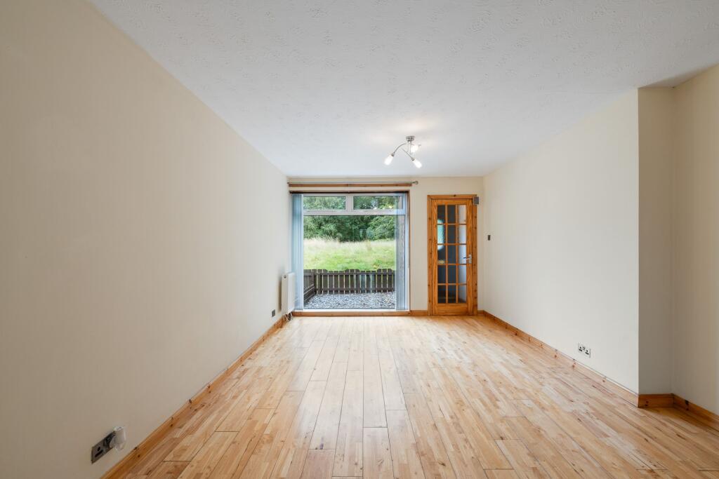 Apartment in Edinburgh, West Lothian - More
