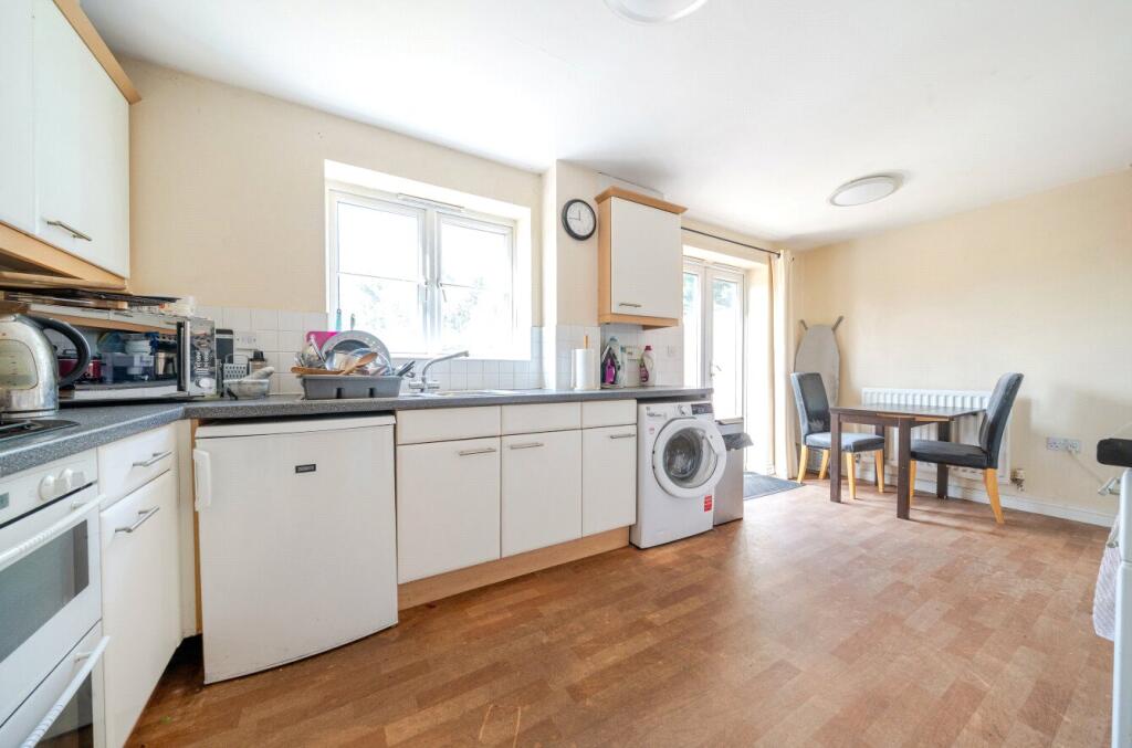 House in Reading, Lower Earley, Earley - View 4