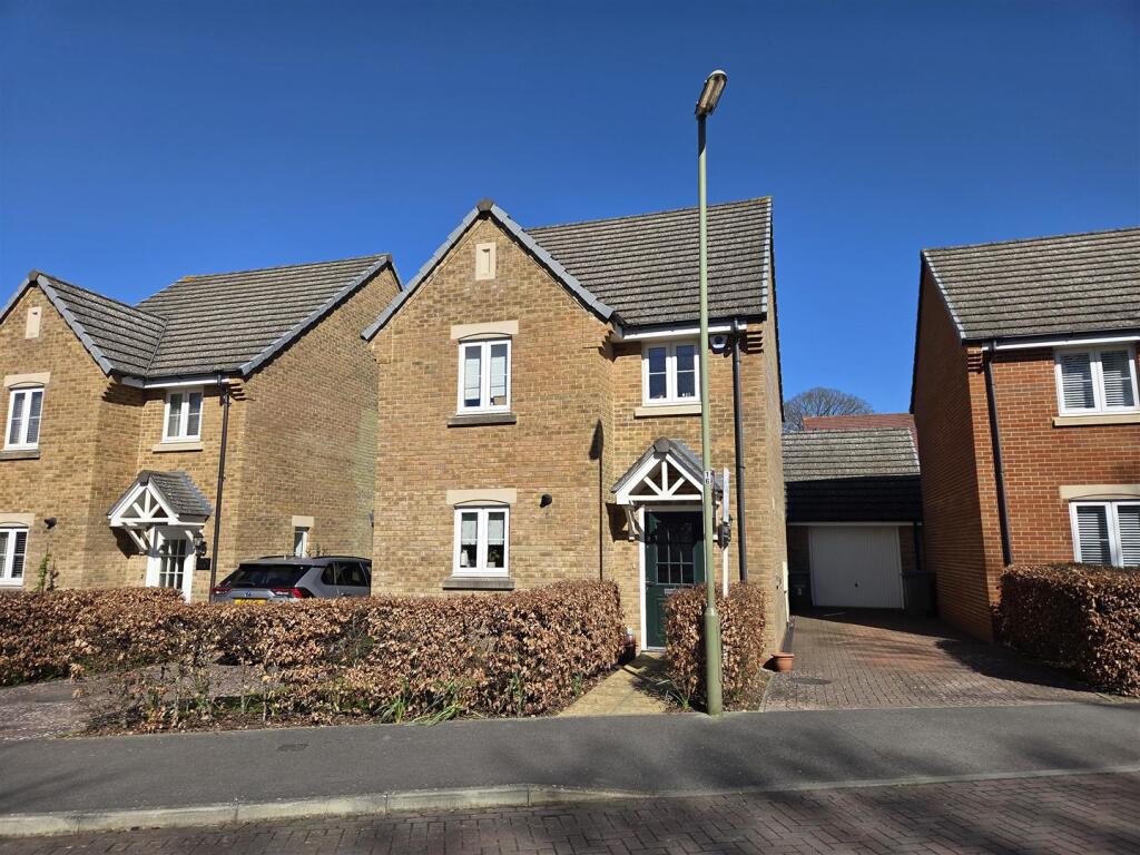 Main image of property: Rothschild Drive, Sarisbury Green, Southampton