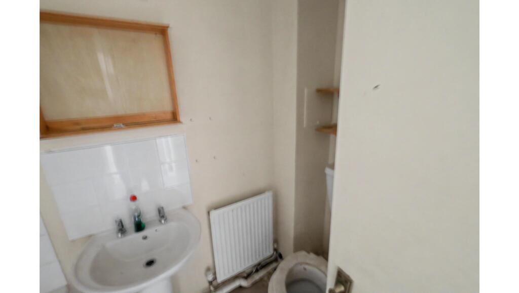 9 Canute Close, Eastbourne, East Sussex, BN23 photo 4