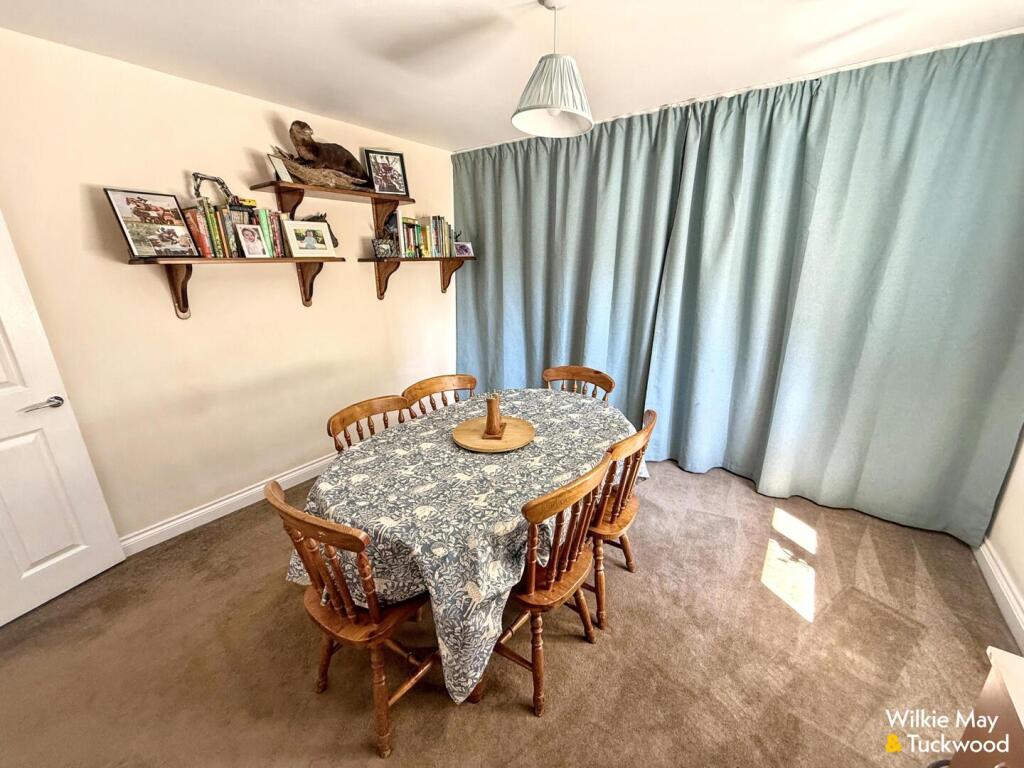 House in Old Cleeve, Hungerford - More