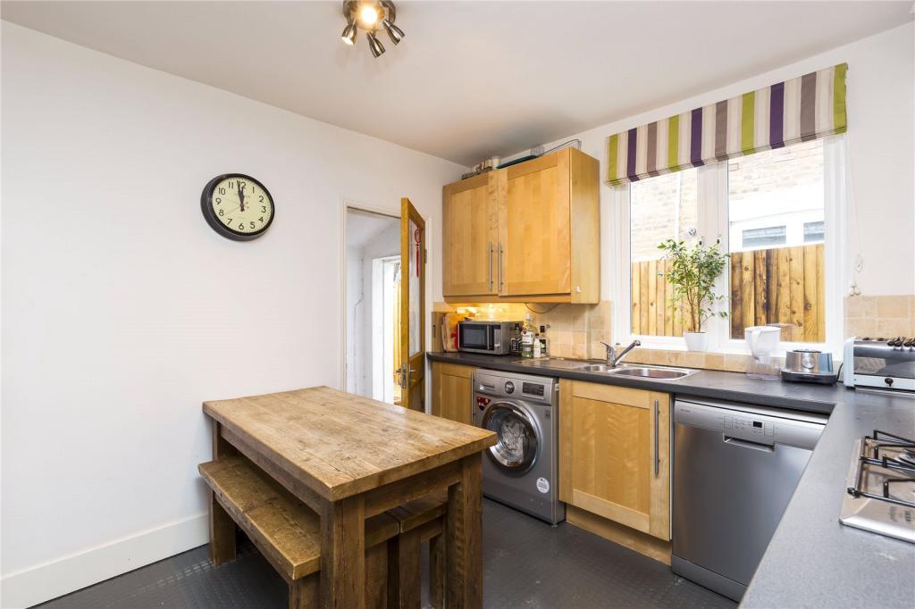 Apartment in London - View 5