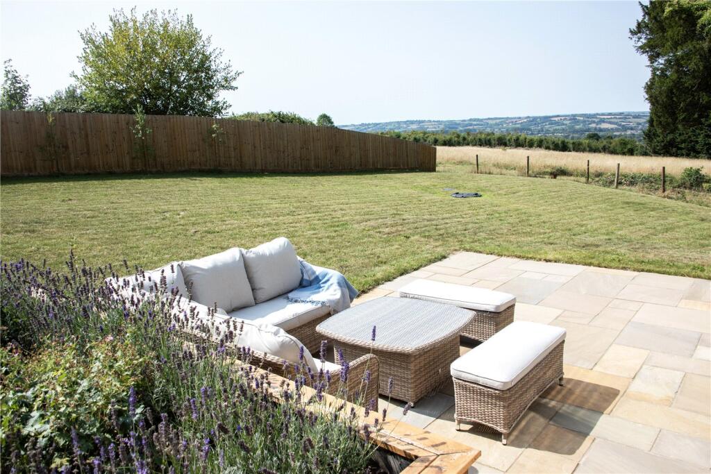 House in Cotswold, Wyck Rissington - View 2