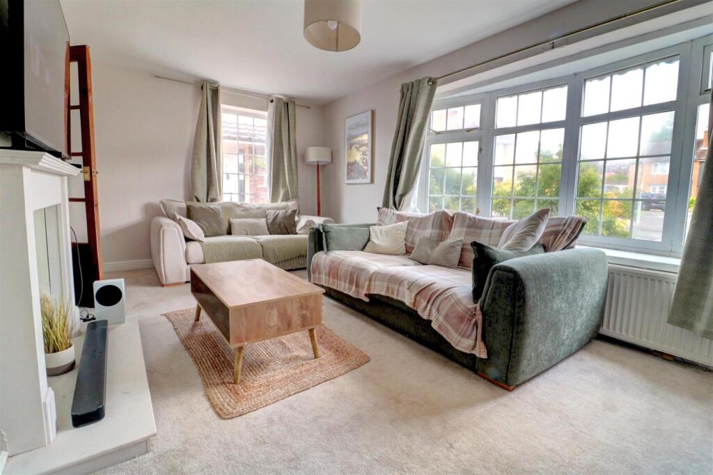 House in Walsall, High Heath - View 2