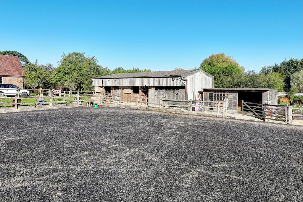  Mulbrooks, Hailsham, BN27 photo 5