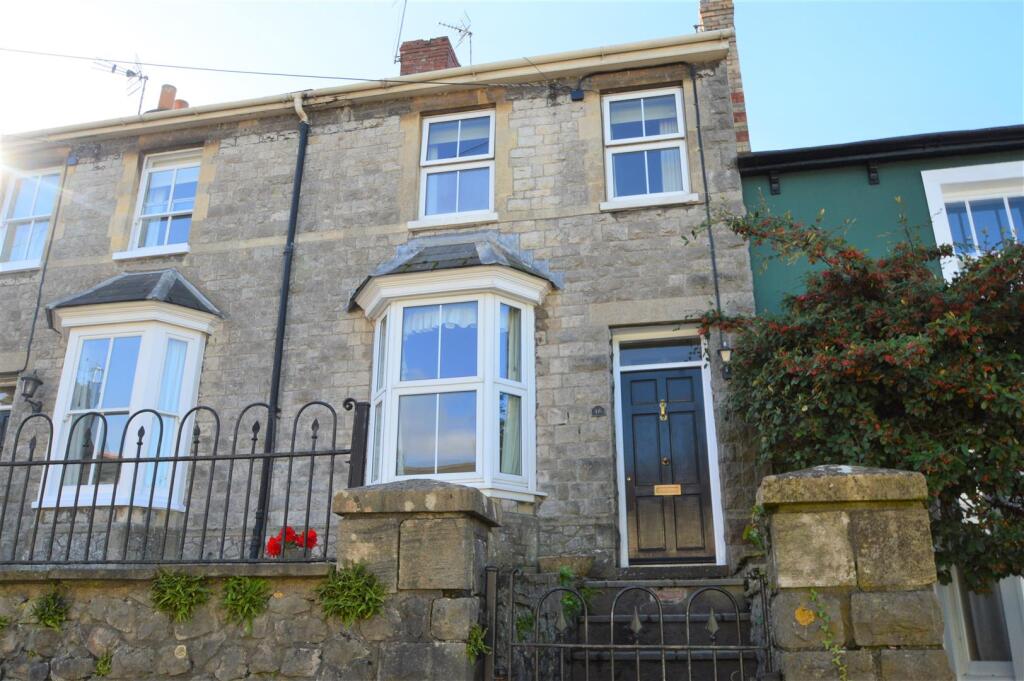 Main image of property: 16 Eastgate Cowbridge Vale Of Glamorgan CF71 7DG