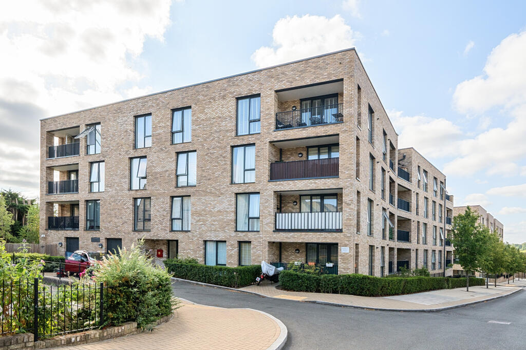 Main image of property: 15 Dollis Valley Drive, Barnet, EN5