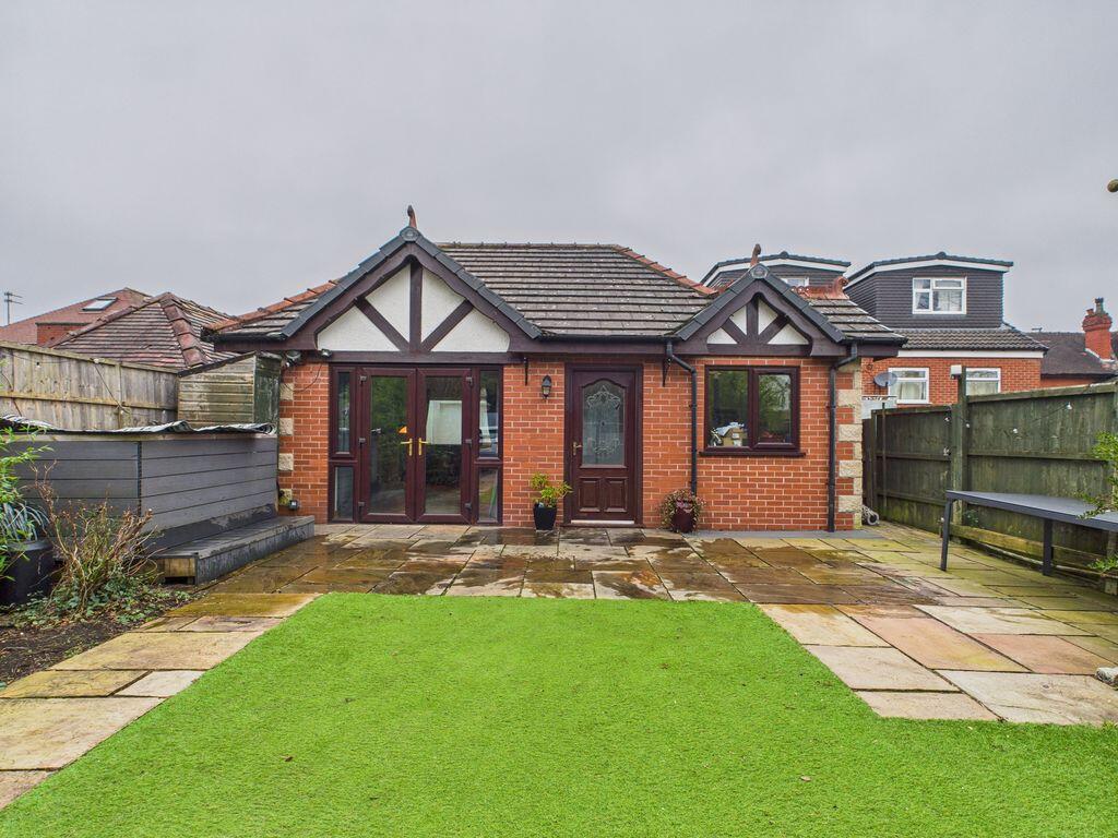 Main image of property: Kingsway, Alkrington, Middleton, M24
