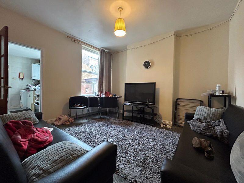House in Nottingham - View 2