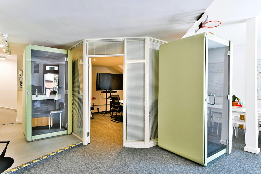 Studio 11 Tiger House, Burton Street, London WC1H 9BY_phone pods.jpg