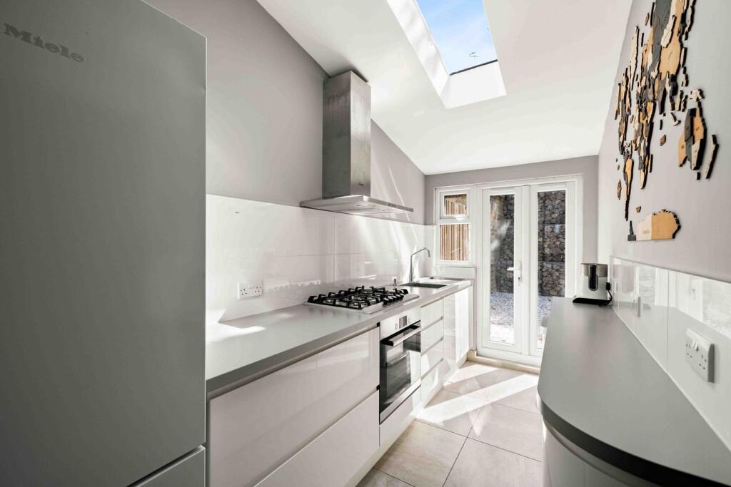 House in Canterbury - View 4