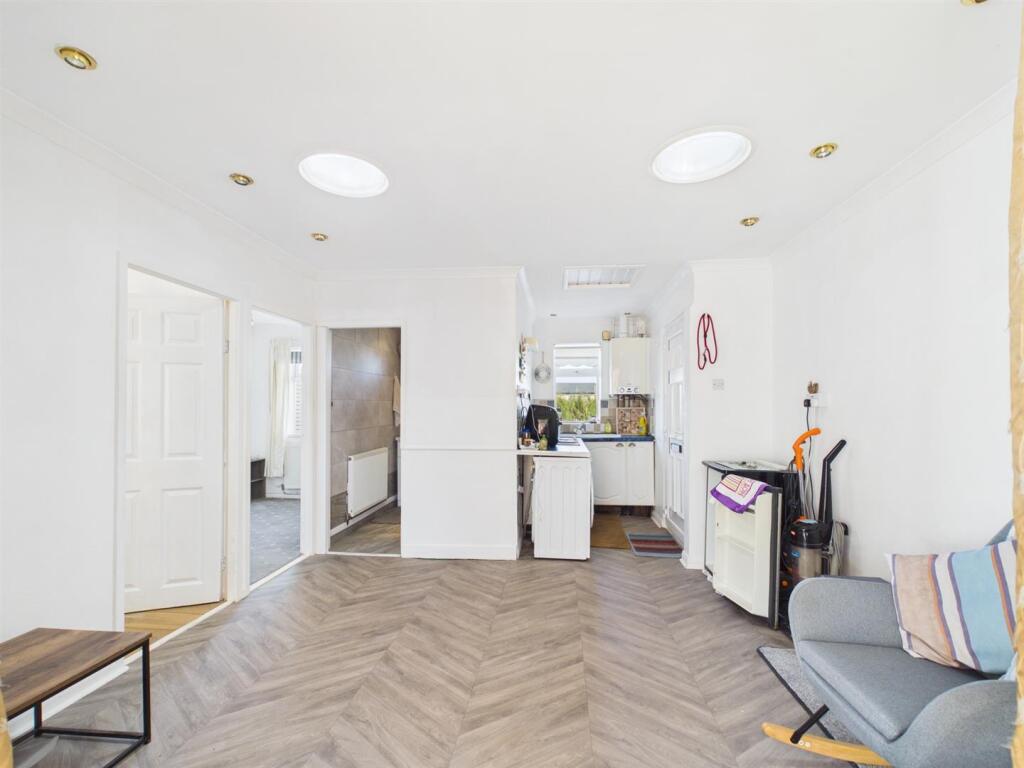 House in East Lindsey, Mablethorpe and Sutton - View 3