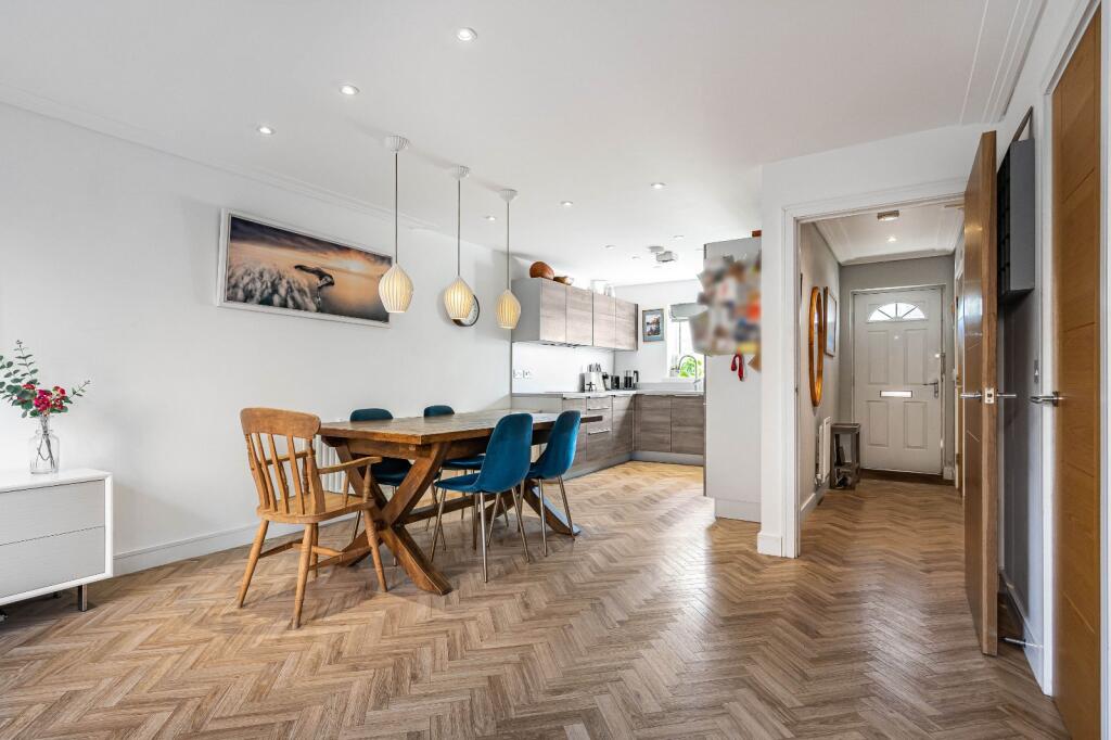 House in Waverley, Haslemere - View 2