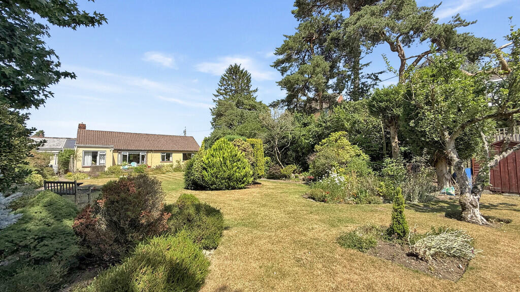 House in Warminster, Henfords Marsh - View 3