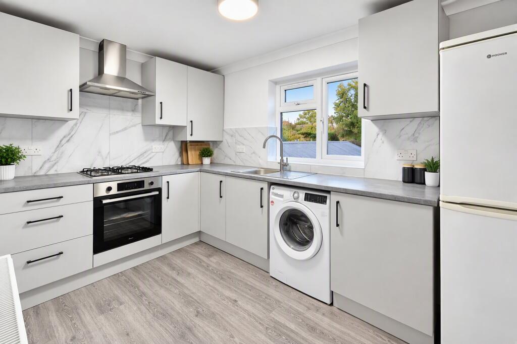 Apartment in London, Greenford - View 3