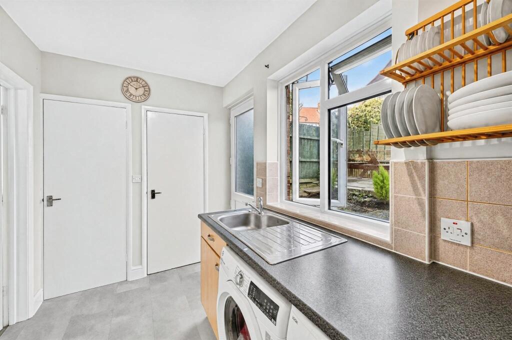 House in Northampton, Kingsthorpe - View 5