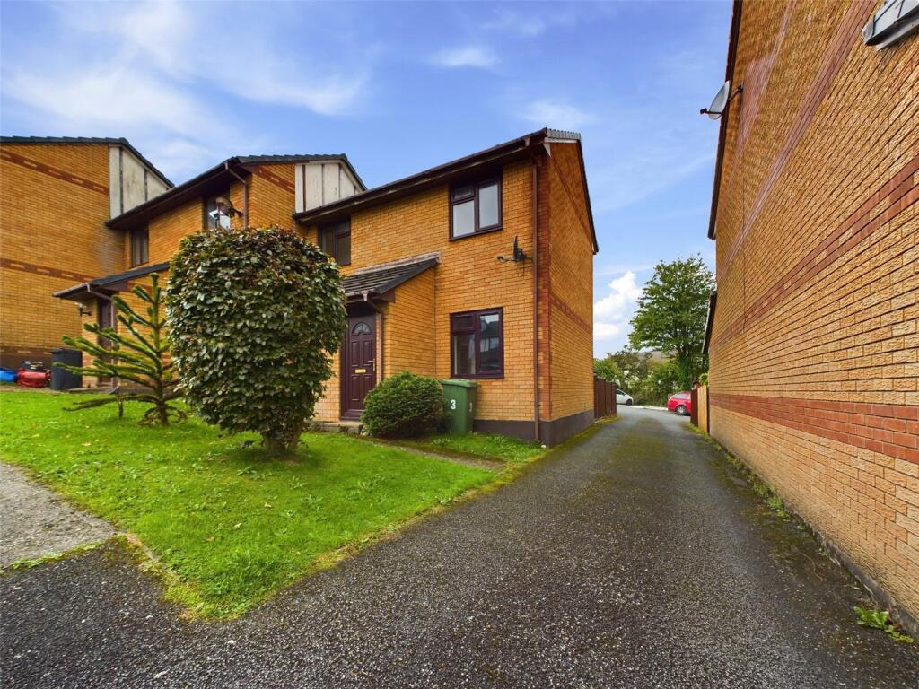 2-bed terraced on 3, Cliff End Park, Wadebridge, Cornwall, £200,000