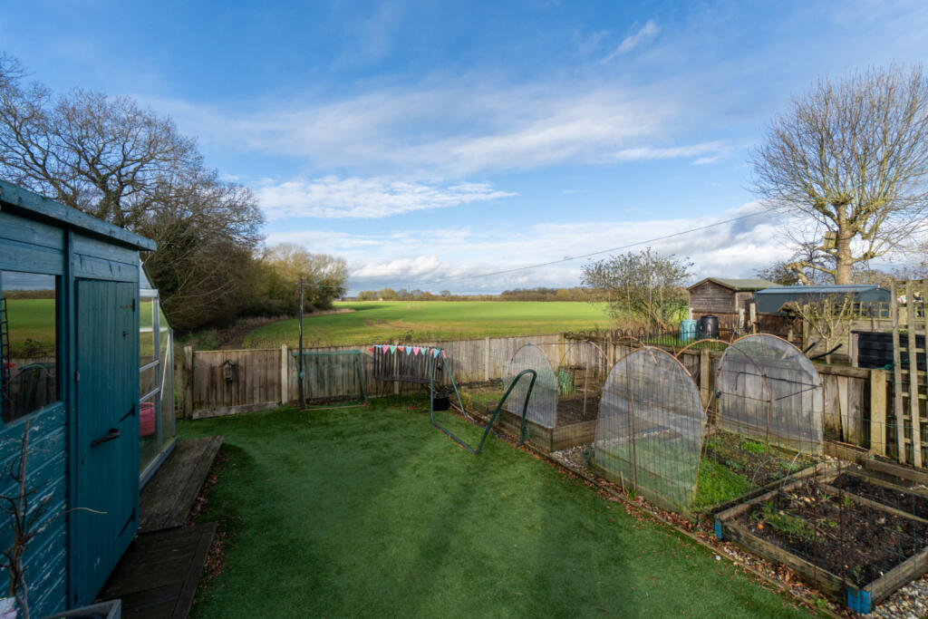 St. Marys Close, Panfield, Braintree, Essex, CM7 photo 3