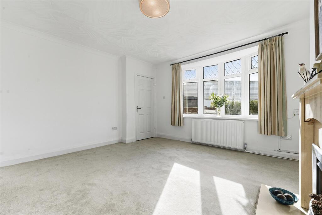 House in Macclesfield, Moss Rose - View 2