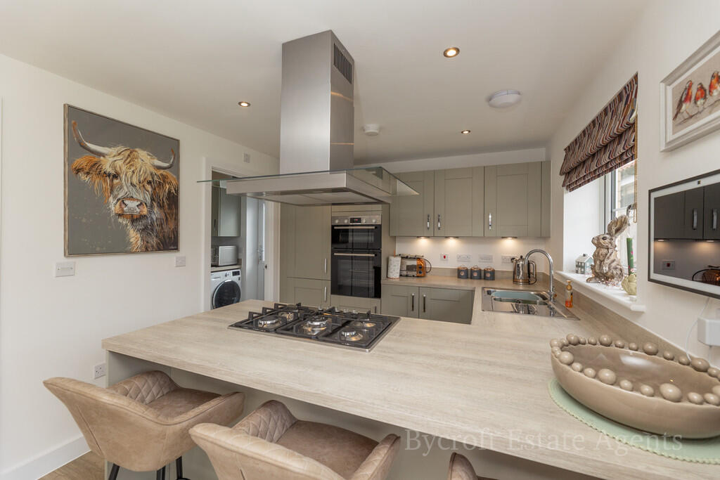 A stunning detached family home in village location of Hopton photo 5