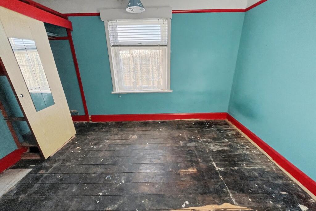 Additional image 5 of Kinson