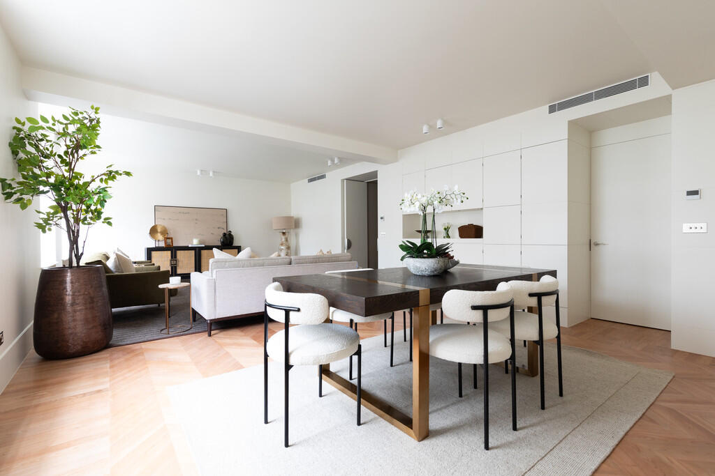 Main image of property: Lowndes Square, Knightsbridge SW1X