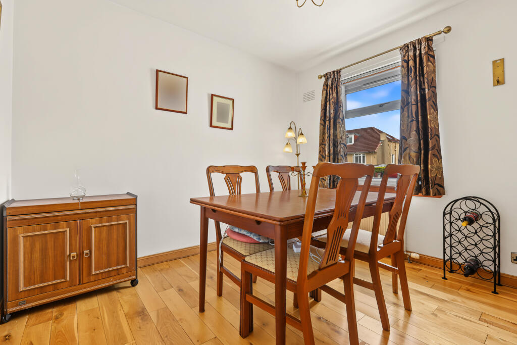 House in Bishopbriggs, Cadder - More