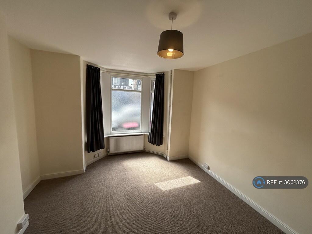 Main image of property: Parkgate, Rotherham, S62
