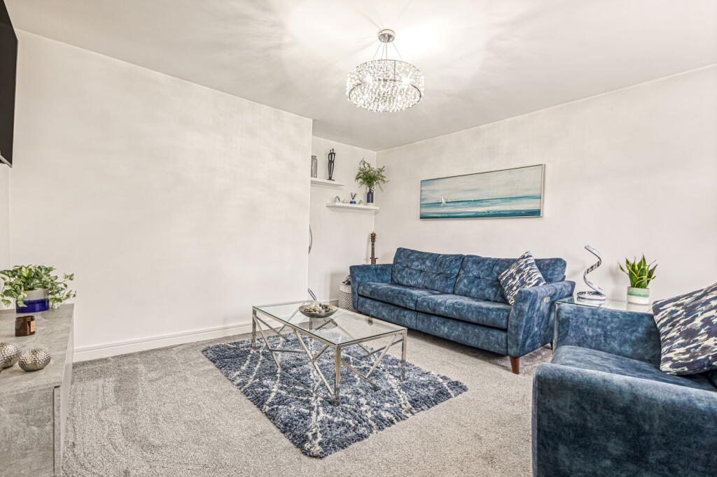 Gwendoline Drive, Countesthorpe, LE8 5SH photo 3