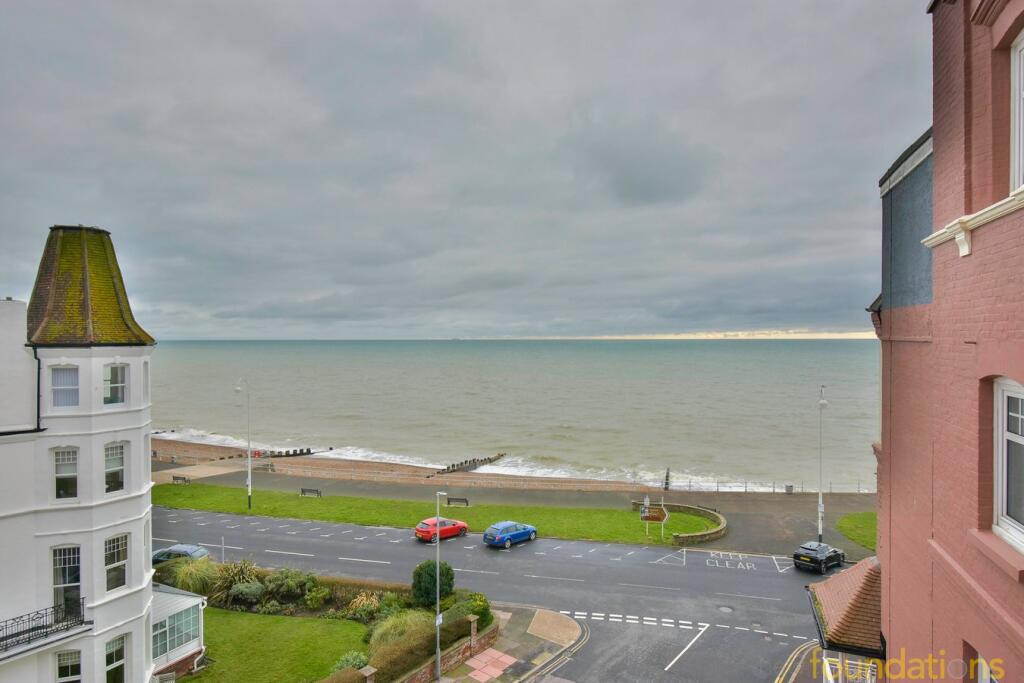 De la Warr Parade, Bexhill-on-Sea, TN40 photo 3