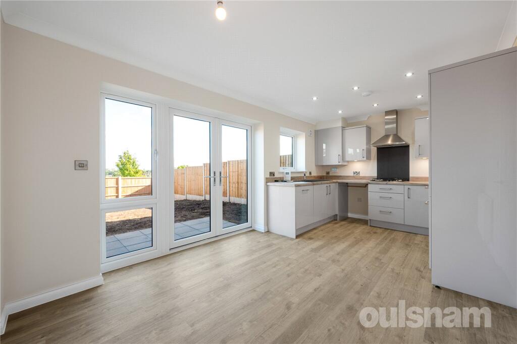 Lowans Court, Redditch, Worcestershire, B97 photo 3