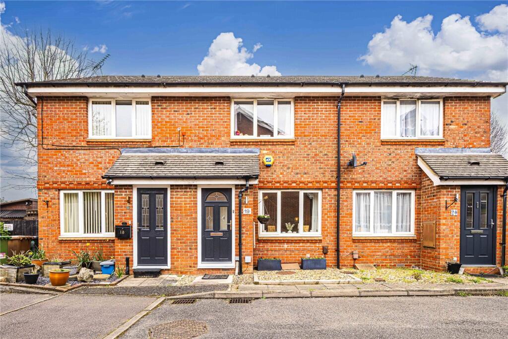 Main image of property: Halliday Close, Shenley, Radlett, Hertfordshire, WD7