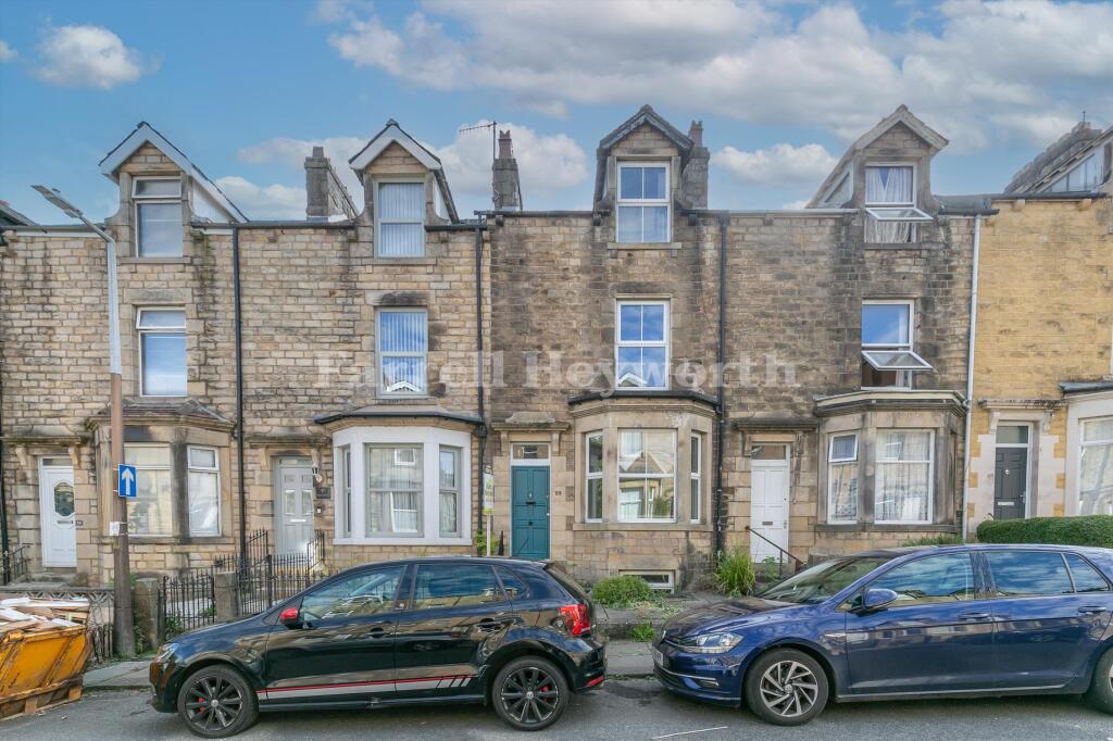 4-bed house on Dale Street, Lancaster, £275,000