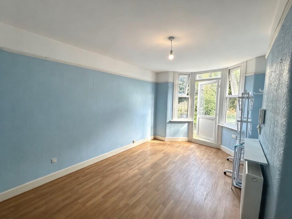 House in London - View 5