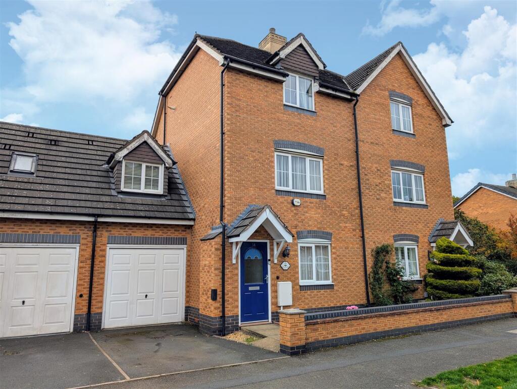 3-bed terraced on 14 Quayside, Prince Street, Madeley, Telford, TF7 4EP, £200,000