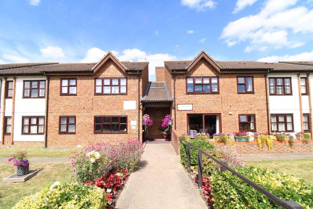 1-bed other on 49a Glebe Way, West Wickham, BR4, £150,000