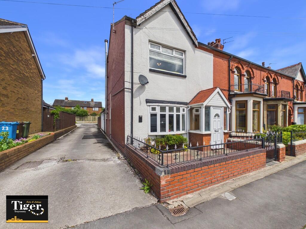 Main image of property: Chain Lane, Staining