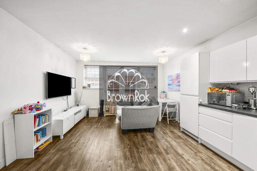 Apartment in Enfield - View 4