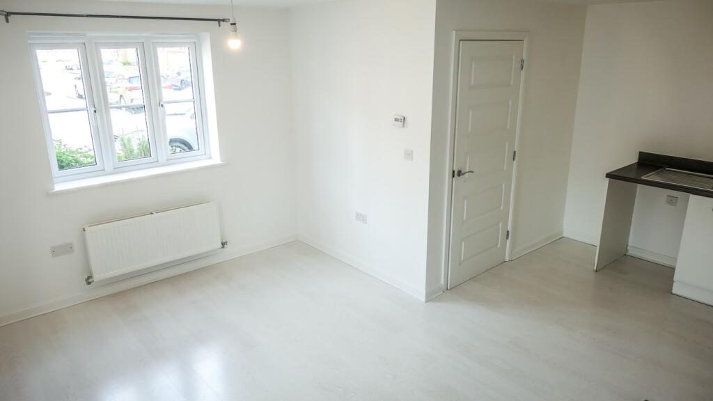 Baker Drive, Kempston, Bedford, MK42 photo 3