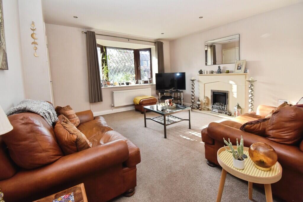Heron Way, Balderton photo 3