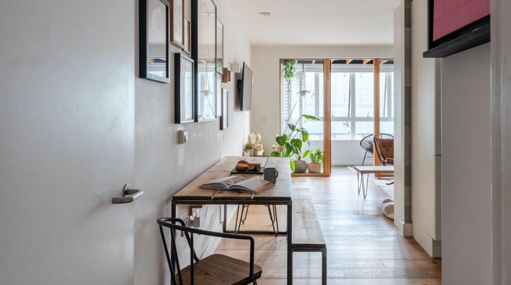 Apartment in London - View 4