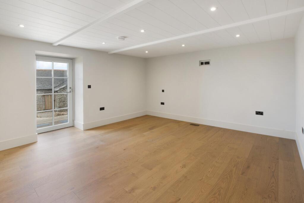 House in Zennor, Kerrowe - View 4