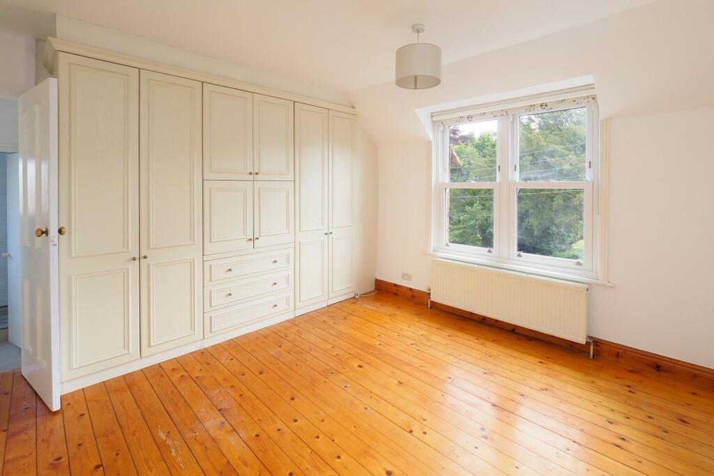House in Lyminge - More