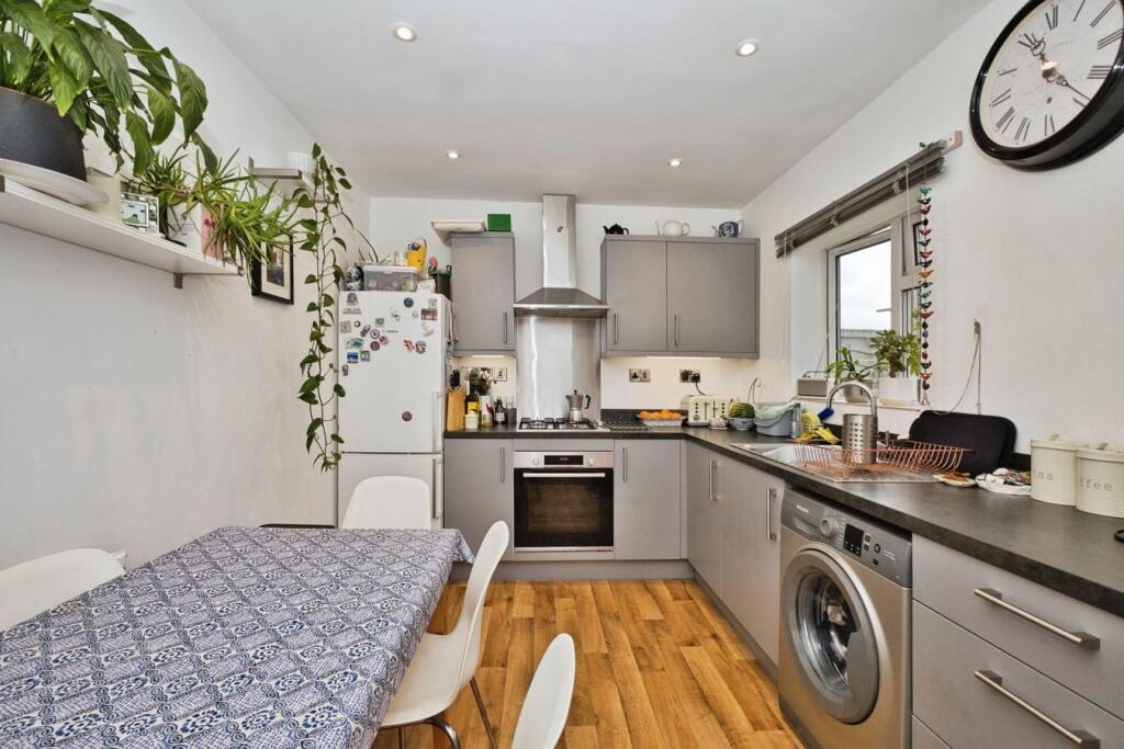 Landmead, Glastonbury, BA6 photo 5