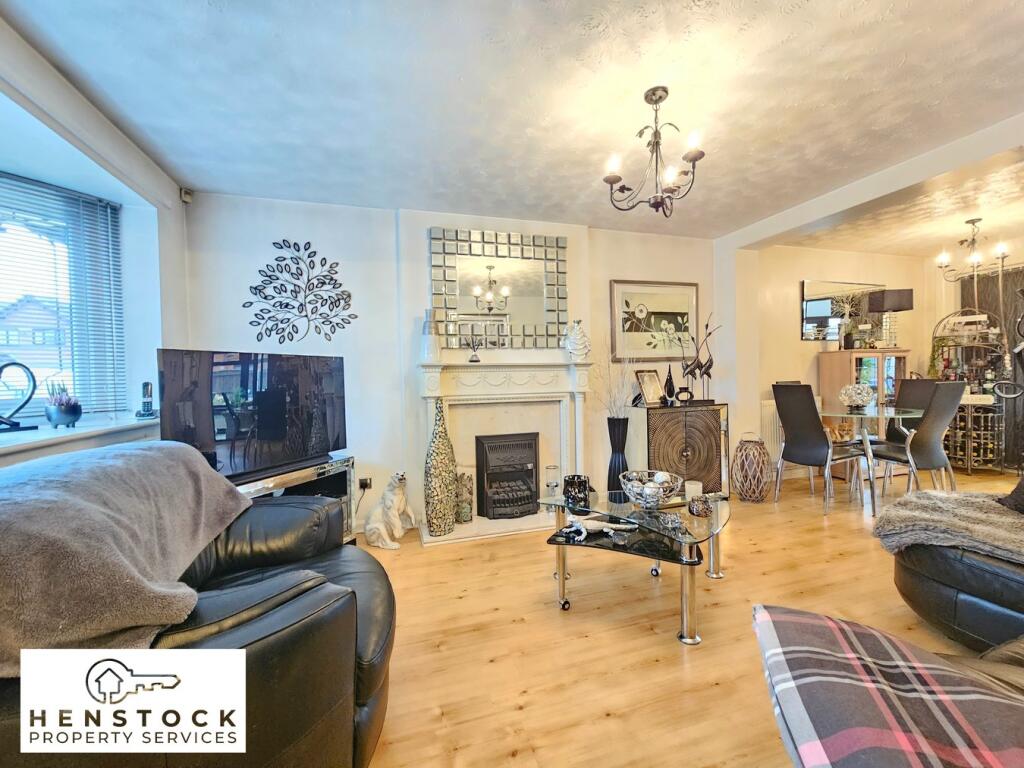 Tregaer Fold, Middleton, Manchester, M24 photo 3