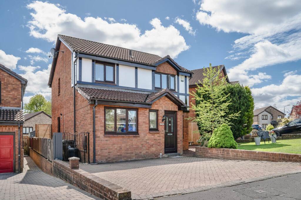 4-bed detached on Thorndene, Elderslie, £260,000