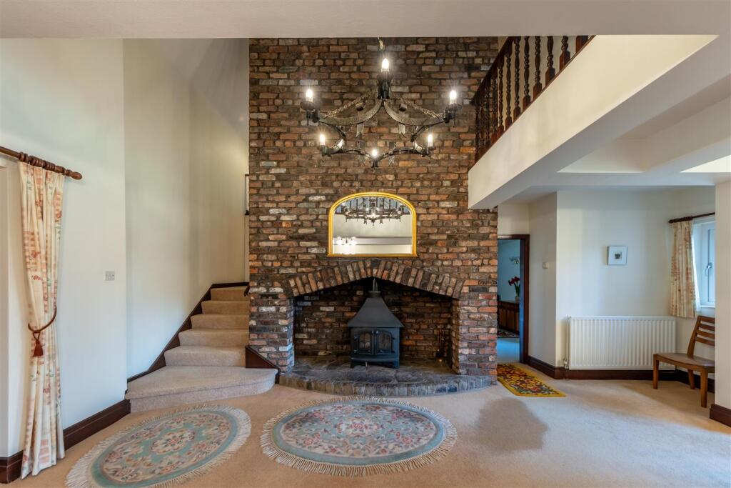 House in Hartford, Cheshire West and Chester - View 4